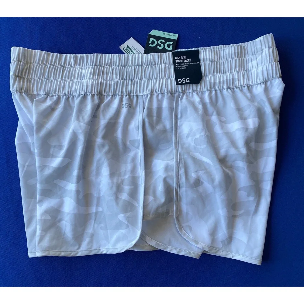 DSG Womens High Rise Stride Short Camo Pure White XL 3 Inch Inseam DAW12327PRTZ
